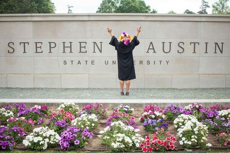 Stephen F. Austin University Graduation 2016 Sfa Graduation Pictures, Phd Graduate, Cute Senior Pictures, Nursing Graduation Pictures, Graduation Pic, College Graduation Photoshoot, Grad Photography, Grad Pictures, College Graduation Pictures