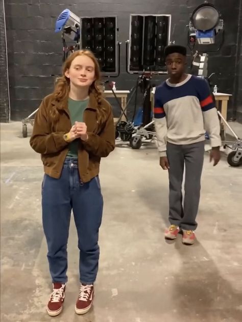 Max Stranger Things Outfit, Max Mayfield Outfit, Sadie Sink And Caleb Mclaughlin, Stranger Things Style, Caleb Mclaughlin, Stranger Things Outfit, Stranger Things Costume, Stranger Things Max, Max Mayfield