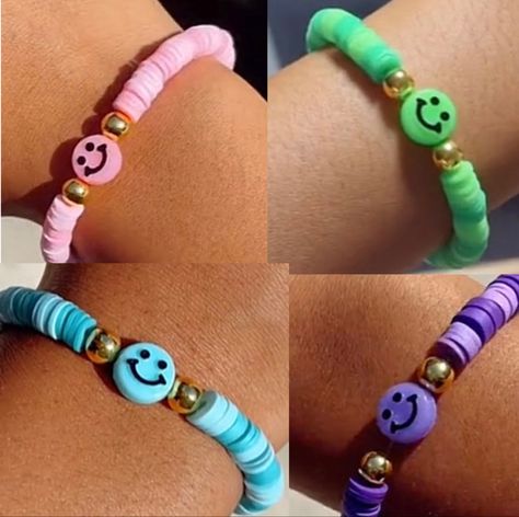 preppy clay bead Bff Bracelets Ideas, Bff Bracelet, Christmas Fair Ideas, Keychain Ideas, Bff Bracelets, Bracelet Craft, Sleepover Things, Bead Organization, Bracelets Patterns