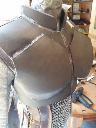 Witcher Cosplay - Geralt of Rivia : 13 Steps (with Pictures) - Instructables Geralt Of Rivia Cosplay, Witcher Armor, Kaer Morhen, Witcher Cosplay, Foam Armor, Geralt Of Rivia, Shoulder Armor, Leather Armor, Witcher 3