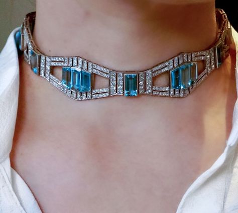 This Art Deco aquamarine and diamond choker was crafted to transform into a bracelet. Slip it over the wrist for a look that sparkles. #aquamarine #diamondbracelet #diamondjewelry #aquamarinebracelet #diamondchoker #artdecojewelry Hammered Silver Jewelry, Fred Leighton, Choker Necklace Designs, Silver Rings With Stones, Diamond Choker, A Bracelet, Modern Necklaces, White Gold Jewelry, Princess Diamond