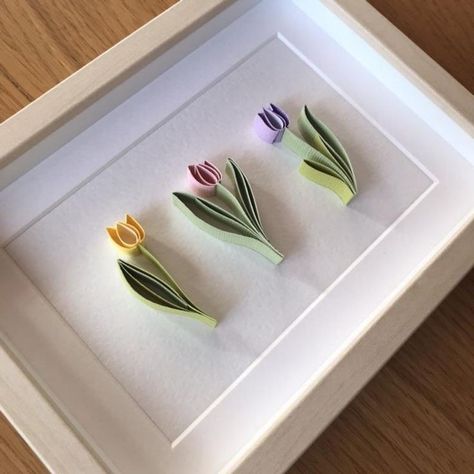 Quilling Tulips, Flower Making Crafts, Quilling Design, Diy Quilling Crafts, Quilling Flower Designs, Quilled Cards, Quilling Projects, Quilled Flowers, Paper Quilling For Beginners