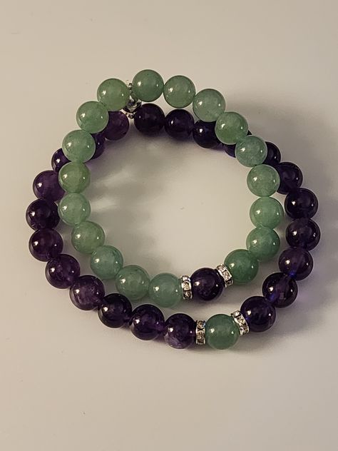 Homemade Matching Bracelets, Eye Color Bracelet Trend Couple, Couples Beaded Bracelets, Matching Friendship Bracelets Beaded, Couple Bracelets Beads, Couple Bracelets Diy, Green Bracelet Ideas, Matching Bead Bracelets, Cute Matching Bracelets