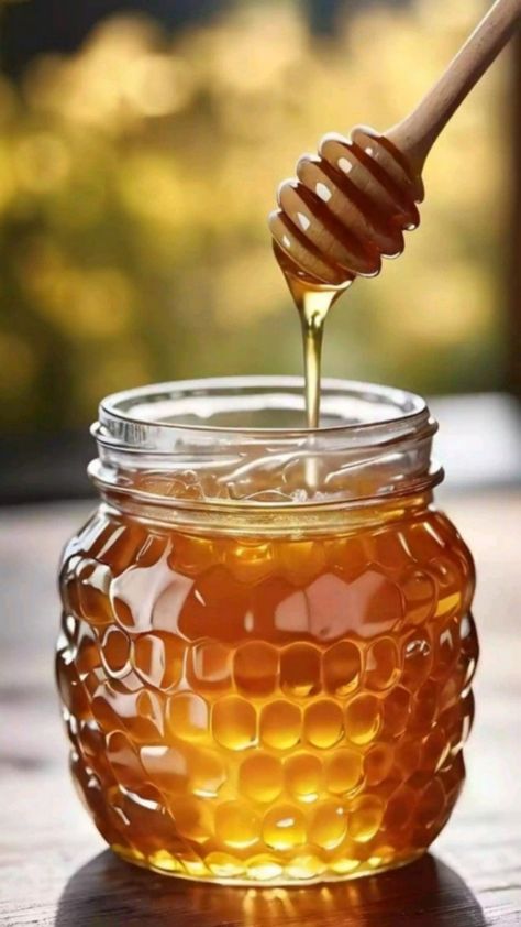 Miel Aesthetic, Honeycomb Food, Honey Pictures, Honey Business, Logo Bee, Honey Photography, Honey Bottles, Hydroponic Farming, Honey Toast