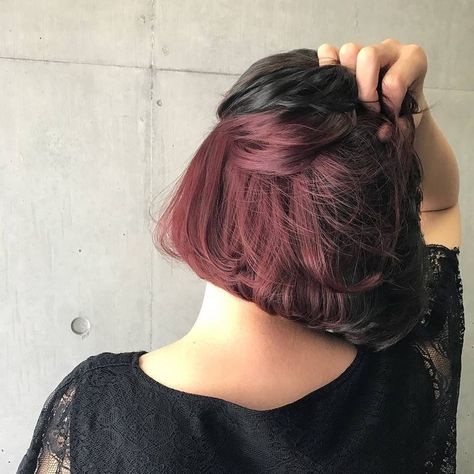 Hidden Hair Color, Peekaboo Hair Colors, Underlights Hair, Shades Of Maroon, Peekaboo Hair, Hair Color Underneath, Hair Streaks, Cool Hair Color, Grunge Hair