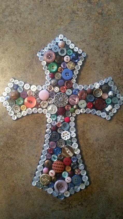 Crafts With Crosses, Button Cross Craft, Diy Crosses, Hymnal Crafts, Crosses Diy, Button Cross, Wooden Cross Crafts, Button Art Projects, Buttons Crafts Diy