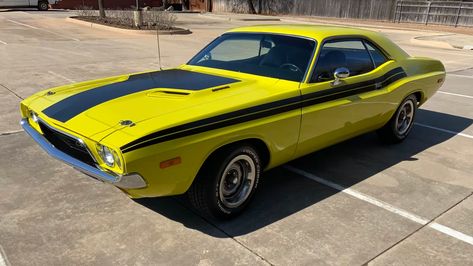 1972 Dodge Challenger for Sale at Auction - Mecum Auctions New Motorcycles, New Roads, Tv Times, Dodge Challenger, Buy Tickets, Mecum Auction, Online Auctions, Dodge, Auction