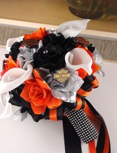 Harley Davidson Wedding #Flowers Biker Wedding Theme, Mechanic Wedding, Harley Wedding, Harley Davidson Wedding, Bike Wedding, Motorcycle Wedding, Biker Wedding, Black Bouquet, Summer Wedding Dress Beach