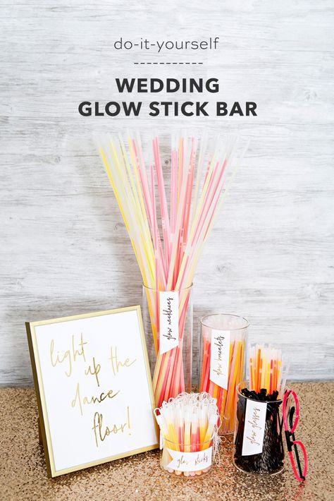 This Cute DIY Wedding Glow Stick Bar Is Such A Fun Idea! Glow Stick Wedding, Wedding Favours Luxury, Indian Wedding Favors, Boda Diy, Dance Floor Wedding, Idea Wedding, Glow Stick, Wedding Activities, Cute Wedding Ideas