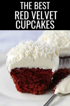 Red Velvet Cupcakes. The Best Red Velvet Cupcake Recipe with Cream Cheese Frosting. All of the tips and tricks for making perfect red velvet cupcakes every single time! www.modernhoney.com #redvelvet #redvelvetcupcakes #redvelvetcupcake Best Red Velvet Cupcake Recipe, Best Red Velvet Cupcakes, Velvet Cupcake Recipe, Recipes With Cream Cheese, Red Velvet Cupcakes Recipe, Cupcakes Red Velvet, Cupcakes Homemade, Bakers Delight, Recipe With Cream Cheese