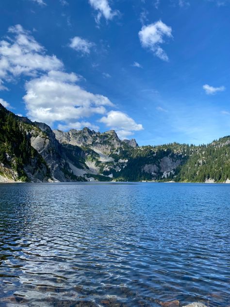 Washington Lakes, Pnw Washington, Snow Lake, Summer 2025, Beautiful Places On Earth, Travel Bug, Scenic Beauty, Mountain Hiking, Summer Adventures