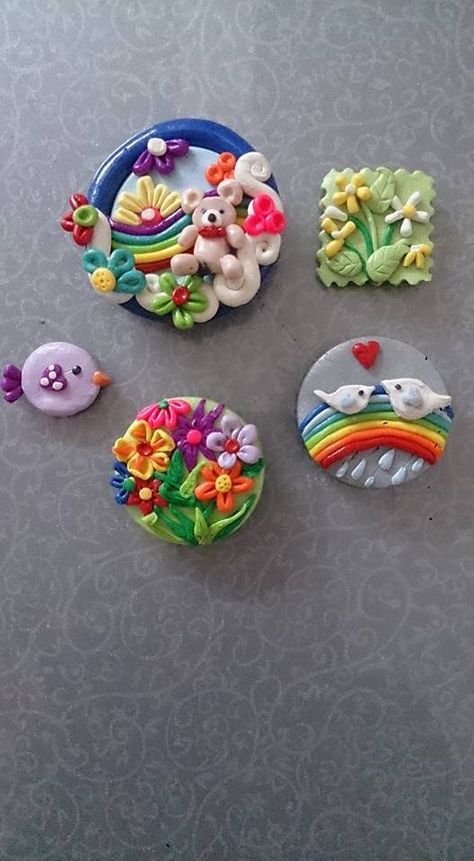 Personalize Your Kitchen with DIY Clay Fridge Magnets Polymer Clay Magnets Tutorial, Mouldit Clay Fridge Magnet, Clay Art Fridge Magnet, Polymer Clay Refrigerator Magnets, Polymer Clay Spring Ideas, Polymer Clay Fridge Magnets Diy, Diy Clay Fridge Magnets, Clay Magnets Diy Fridge, Cute Fridge Magnets Diy