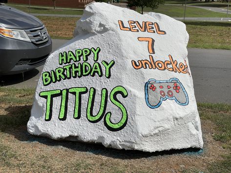 Boy Parking Spot Painting Ideas, Rock Painting Ideas Birthday, Painting Ideas Birthday, Parking Space Painting Ideas Boys, School Rock Painting Ideas Birthday, School Spirit Rock Painting Birthday, Spirit Rock Painting Ideas School, Birthday Spirit Rock, Spirit Rock Painting Ideas