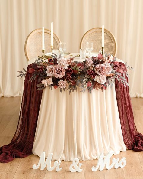 Stunning shades of Combined Round Arch flower decor that brings joy to the moment☺️ . . . . . . . #lingsmoment #wedding2022 #roses… | Instagram Sweetheart Table Florals, Vendela Roses, Avalanche Rose, Sweetheart Table Flowers, Sweet Heart Table, Willow Eucalyptus, Farm Wedding Reception, Table Swag, Flower Cloud