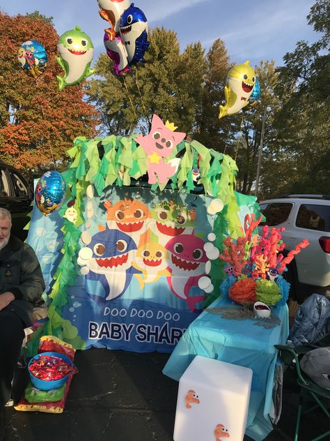 Baby shark trunk or treat. Pool noodles, plastic tablecloth. Trunk or treat ideas. Themes Baby Shark Trunk Or Treat Ideas, Baby Shark Trunk Or Treat, Shark Trunk Or Treat, Halloween Booth, Trunker Treat Ideas, Halloween Car Decorations, Trunk Ideas, Shark Halloween, Trunk Or Treat Ideas