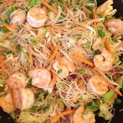 Pancit Bihon Recipe Filipino, Bihon Recipe, Pancit Bihon, Pancit Recipe, Easy Filipino Recipes, Filipino Cuisine, Meat And Vegetables, Rice Vermicelli, Cheap Sunglasses