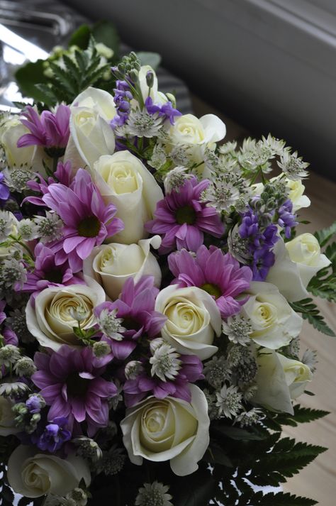 Purple & White Flower Arrangement, really love this color scheme right now Purple Colour Flowers, Purple Flower Arrangements, Pink Flower Arrangements, Purple Bouquets, White Flower Arrangements, Altar Flowers, Purple Wedding Bouquets, Spring Floral Arrangements, Purple Wedding Flowers