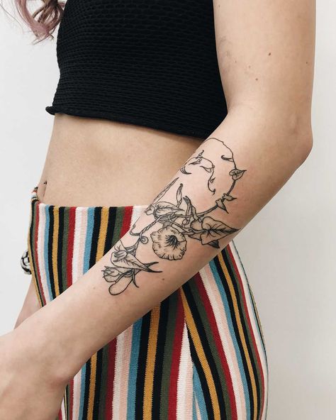 Morning Glory tattoo by Finley Jordan inked on the left forearm Sister Heart Tattoos, Cottagecore Tattoo, Morning Glory Tattoo, Glory Tattoo, Flower Tattoo On Ribs, Flower Tattoo Stencils, Squid Tattoo, Fern Tattoo, Abstract Mountains