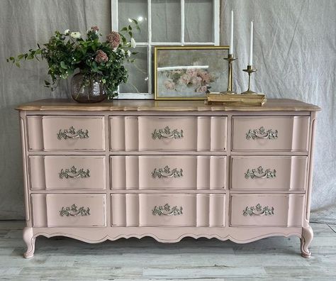 Pink French Provincial Dresser, Brown Dresser, Provincial Dresser, Furniture Upcycling, French Provincial Dresser, Furniture Flipping, Diy Furniture Bedroom, 9 Drawer Dresser, Pink French