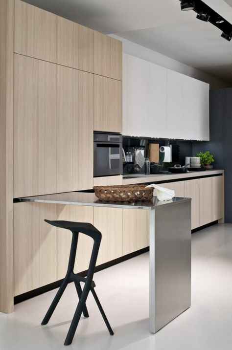 sliding table Apartemen Studio, Kitchen Styling Modern, Shaped Kitchen, Sliding Table, Kabinet Dapur, Kitchen Dinning, Farmhouse Style Kitchen, Modern Kitchens, Steel Table