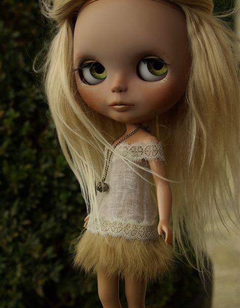 Morgan in her new outfit | I made this outfit just for her | Flickr Blonde Green Eyes, Blonde Hair Green Eyes, Blythe Doll Dress, Fairy Art Dolls, Blythe Custom, Blythe Clothes, Doll Repaint, Doll Parts, Pretty Dolls