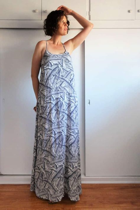 10 Free Slip Dress Pattern Beginners Can Sew - Its Overflowing Diy Lounge Wear, Cami Dress Pattern, Slip Dress Sewing Pattern, Slip Dress Pattern, Lounge Wear Dress, Sewing Pattern Free, Dress Sew, Dress Sewing Patterns Free, Summer Slip Dress