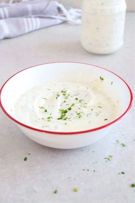 Wingstop Ranch Recipe, Dill Ranch Dressing, Healthy Homemade Ranch, Healthy Ranch Dressing, Vegan Sauce Recipes, Greek Yogurt Ranch, Ranch Dip Recipe, Homemade Ranch Dip, Garlic Sauce Recipe