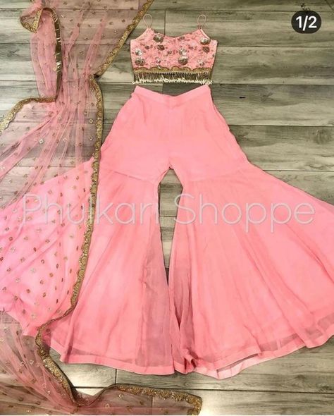 Blouse With Sharara, Sharara With Crop Top, Top With Sharara, Sangeet Outfit, Mother Daughter Dress, Crop Top Designs, Indo Western Dress, Outfit Wedding Guest, Patiala Salwar