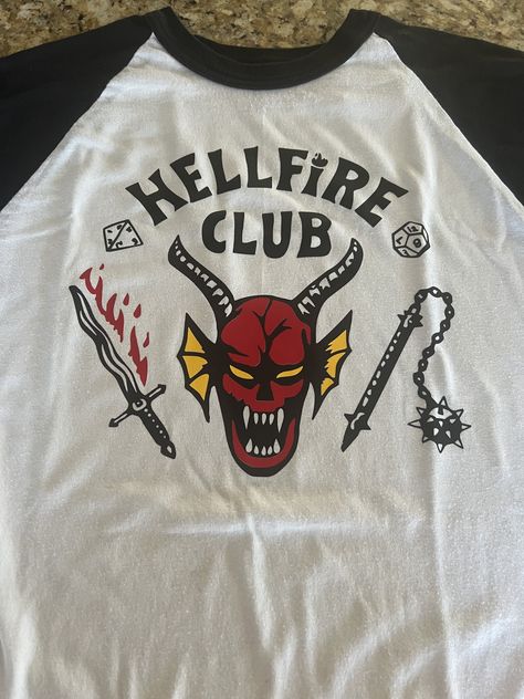 Hellfire Club T-Shirt Remera Hellfire Club, Hellfire Club, Stranger Things Aesthetic, Club T Shirt, Stranger Things, Mood Board, Birthday, T Shirt