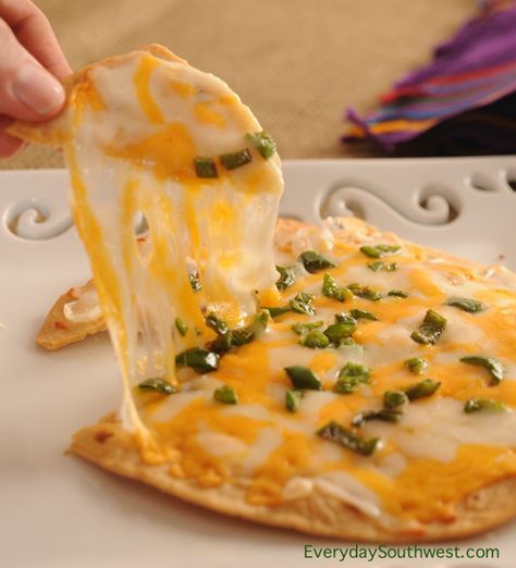 Mmmm... warm melted cheese and roasted chiles on a crispy flour tortilla. No, it's not heaven, it's Southwest's authentic cheese crisps invented in our home town of Tucson, Arizona. Sometimes simpl... Crisps Recipe, Authentic Mexican Recipes, Cheese Crisps, Mexican Cheese, Crisp Recipe, Tucson Arizona, Mexican Food Recipes Authentic, Quesadillas, Mexican Dishes