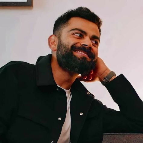 Virat Kohli Smile, Virat Kohli Pfp, Virat Kohli Beard, Virat Kohli Portrait Photography, Ab De Villiers Photo, Kohli Wallpapers, King Kohli, Friends Cartoon