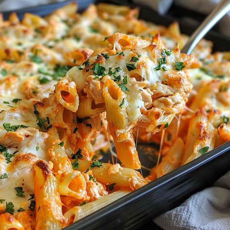 🔥 Buffalo Chicken Pasta Bake: Spice up dinner with this cheesy, fiery favorite! #SpicyPasta Buffalo Chicken Pasta Bake Ingredients: Penne pasta (1 lb) Cooked chicken, shredded (2 cups) Buffalo sauce (1/2 cup) Cream cheese (8 oz) Shredded mozzarella (1 cup) Ranch dressing (1/2 cup) Chopped celery (1/2 cup) Instructions: Cook pasta, drain. Mix chicken, buffalo sauce, cream cheese, ranch, and celery. Combine with pasta, top with mozzarella. Bake at 375°F for 20 min. 🍴🌶 Dive into the bold fla... Buffalo Chicken Pasta Bake, Mozzarella Bake, Twist Recipes, Chicken Buffalo, Buffalo Chicken Pasta, Chicken Shredded, Spicy Pasta, Instagram Recipes, Chicken Pasta Bake