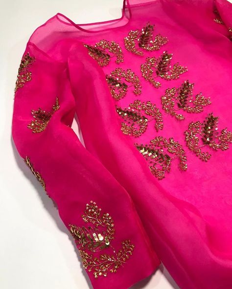 MUSE’s Instagram profile post: “One of Spring ‘20s biggest colours. This Neon Pink organza tunic is embroidered with delicate gold wreaths for Eid. #MUSEluxeLOVE…” Organza Tunic, Gold Wreaths, Embroidered Suit, Hand Embroidery Dress, Beads Work, Border Embroidery Designs, Border Embroidery, Suits Design, Pakistani Dress