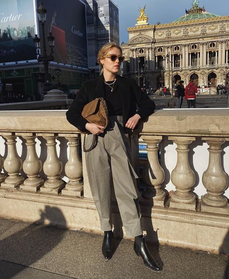 I Never Thought About This Trend, But It's Actually Incredibly Chic Cropped Blazer Outfit, Cropped Black Blazer, Crop Outerwear, Black Blazer Outfit, Pointed Ankle Boots, Short Jackets, Holding Space, Song Of Style, Crop Blazer