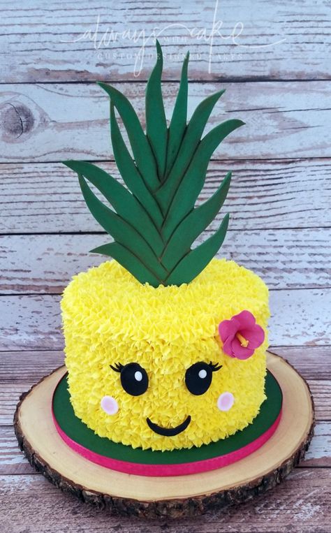 Linda piña, hace ,39 años un pastel igual. Hawaiian Luau Party Ideas, Luau Party Ideas, Summer Birthday Cake, Pineapple Birthday Party, Luau Party Supplies, Tropical Birthday Party, Pineapple Birthday, Luau Birthday Party, Hawaiian Luau Party