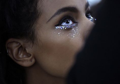 Backstage at Chanel Haute Couture S/S 2014 by Anne... Sup Girl, Chanel Couture, Chanel Haute Couture, Kesha, Festival Makeup, High Fantasy, Festival Looks, Her Eyes, Makati