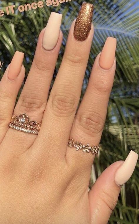 Pandora Rings On Hand Stacked, Pandora Rings On Hand, Rings On Hand, Pandora Rings Stacked, Jewellery Wishlist, Bum Workout, Hand Rings, Story Ideas Pictures, Jewellery Inspiration