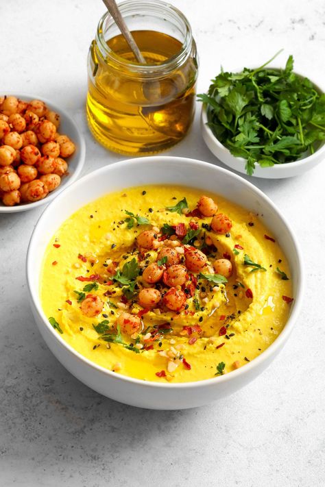 Anti-inflammatory Turmeric Hummus - UK Health Blog - Nadia's Healthy Kitchen Turmeric Hummus, Healthy Dip Recipes, Heart Healthy Snacks, Hummus Ingredients, Fresh Turmeric, Healthy Dips, Hummus Recipe, Nutritious Snacks, Healthy Kitchen