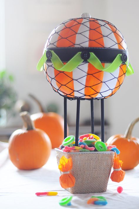 Balloon Pumpkin, No Carve Pumpkin, Hot Air Balloon Craft, Craft Pumpkins, Halloween Pumpkin Diy, Creative Pumpkin Decorating, Pumpkin Decorating Contest, No Carve Pumpkin Decorating, Pumpkin Contest