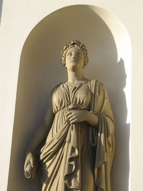 Calliope - Category:Statues of Calliope - Wikimedia Commons Sandman Comic, Classical Mythology, Greek Gods And Goddesses, Roman Mythology, Greek Myths, Greek Gods, Gods And Goddesses, Ancient Greece, Wikimedia Commons