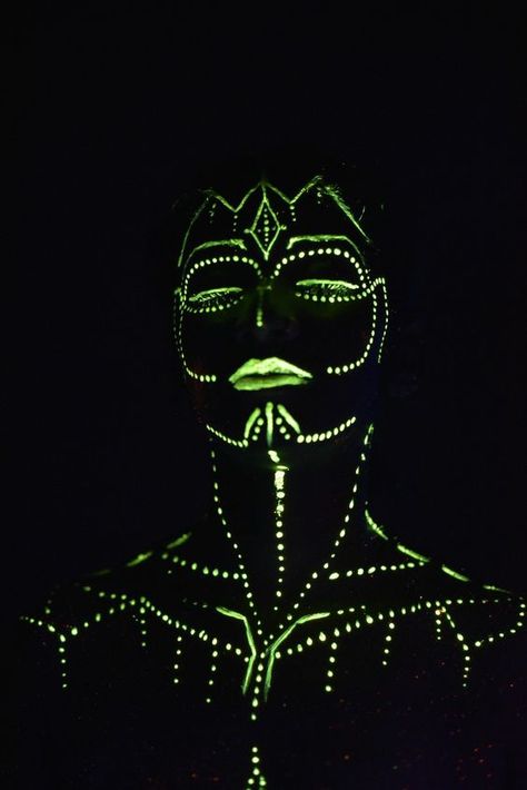 Blacklight Face Paint, Neon Body Art, Neon Body Painting, Blacklight Makeup, Uv Face Paint, Neon Face Paint, Uv Photography, Uv Makeup, Neon Photoshoot