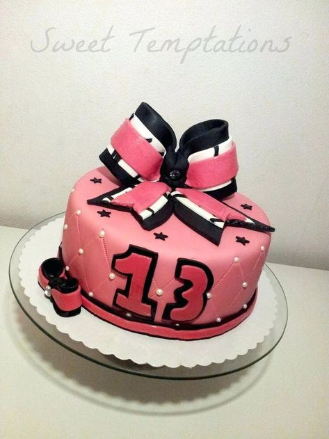 Cheerleader Cakes, Cheerleader Birthday Cake, Cheer Cake, Cheerleader Cake, Bow Birthday Cake, Cheerleading Birthday, Cheer Birthday Party, Cheerleader Birthday, Birthday Cake Images