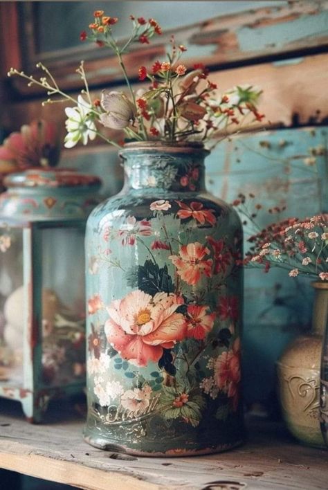 Altered Bottles, Deco Boheme, Live In The Present, Vintage Room, Modern Times, Vintage Vibes, Old And New, Vintage Decor, Home Deco