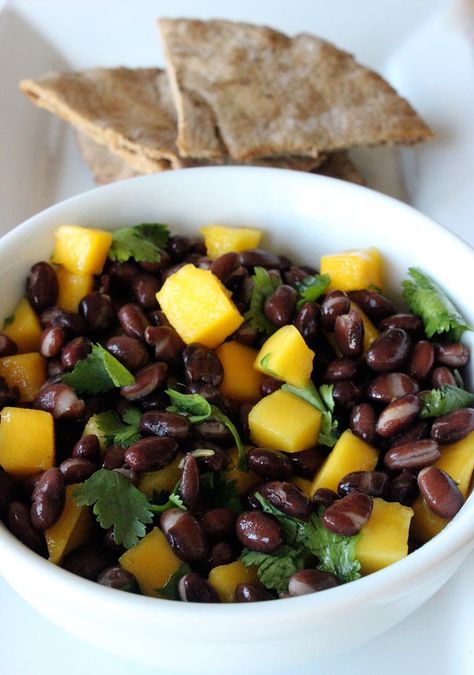 Beans Bean Snack Recipes, Bean Salad Vegan, Vegan Bean Salad, Resep Salad, Salad Vegan, Bean Salad Recipes, Vegan Salad Recipes, Refreshing Food, Vegan Beans