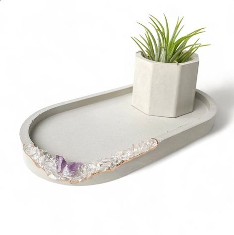 CementedCreationss - Etsy Tray For Bathroom, Modern Tray, Crystal Vanity, Liquid Gold Leaf, Keys Jewelry, Catch All Tray, Concrete Tray, Tray Design, Concrete Color