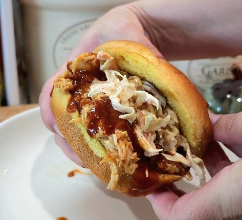 Hot Honey Chicken Sandwiches with Coleslaw Hot Shredded Chicken Sandwiches, Sandwiches With Coleslaw, Hot Honey Chicken Sandwich, Honey Chicken Sandwich, Shredded Chicken Sandwiches, Hot Honey Chicken, Shredded Chicken Crockpot, Chicken Sandwich Recipe, Dessert Pasta