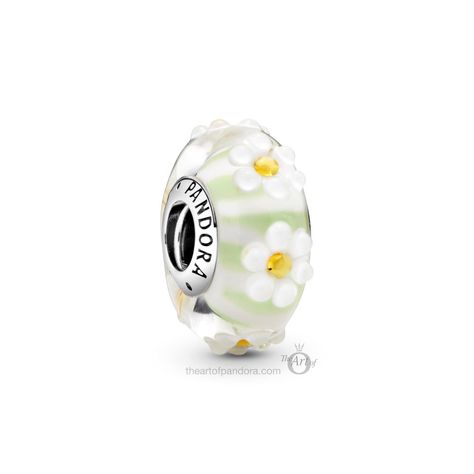 Pandora Spring 2020 Collection - The Art of Pandora | More than just a PANDORA blog Pandora Murano Charms, Pandora Daisy, Pandora Spring, Pandora Bracelet Charms Ideas, Pandora Bracelet Designs, Pandora Murano, Jewelry Kids, Pandora Jewelry Charms, Charms Earrings