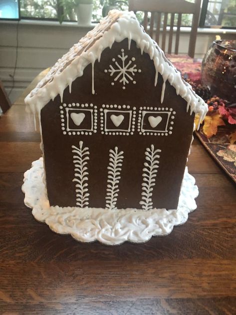 Gingerbre
ad with original royal icing design Oreo Gingerbread House, Gingerbread House Inspo, Gingerbread Houses, House Inspo, Gingerbread House, Oreo, Gingerbread