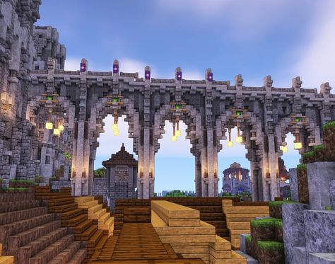 Minecraft Castle Bridge Ideas, Minecraft Large Bridge Ideas, Minecraft Royal Castle, Minecraft Castle Inspiration, Minecraft Bridge Large, Minecraft Castle Bridge, Castle Layout Minecraft, Minecraft Ancient City, Minecraft Castle Entrance