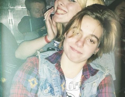 Julien Baker High School, Julien Baker And Beans, Julien Baker Polaroid, Julien Baker And Mariah, Julien Baker Cute, Julien Baker Short Hair, Julien Baker Rare, Julien Baker Pfp, Julien Baker Icon